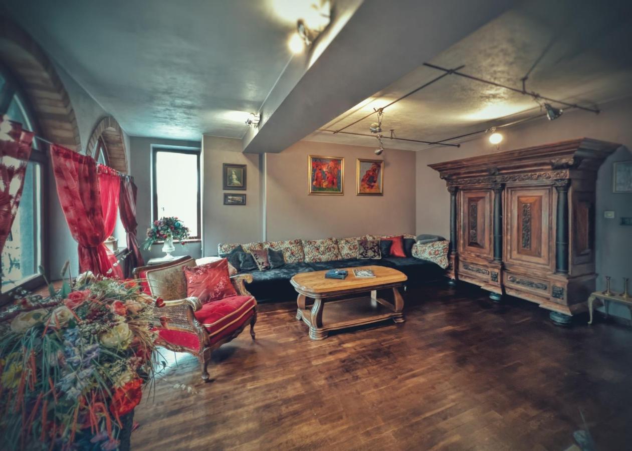 Тhe Bohemian Lodge-Entire House With Sauna Veliko Tarnovo Extérieur photo